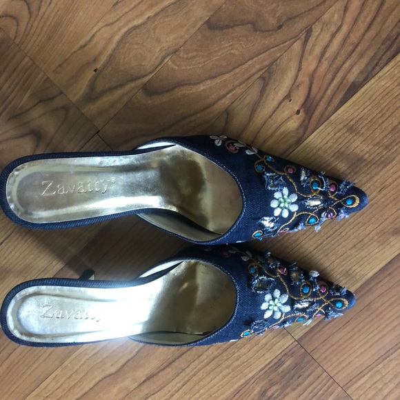 JEAN DRESS AND JEAN FLORAL SHOES - Picture 2 of 2